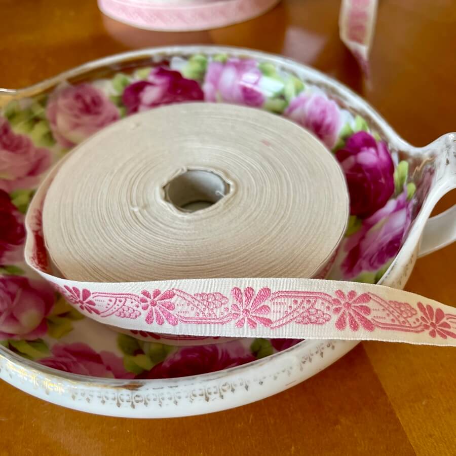 Ribbon | Kit Pink